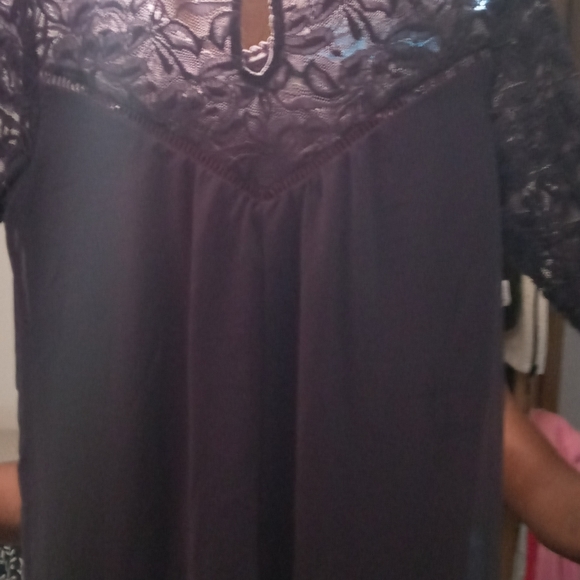 Long sleeve, casual dress. - Picture 2 of 4